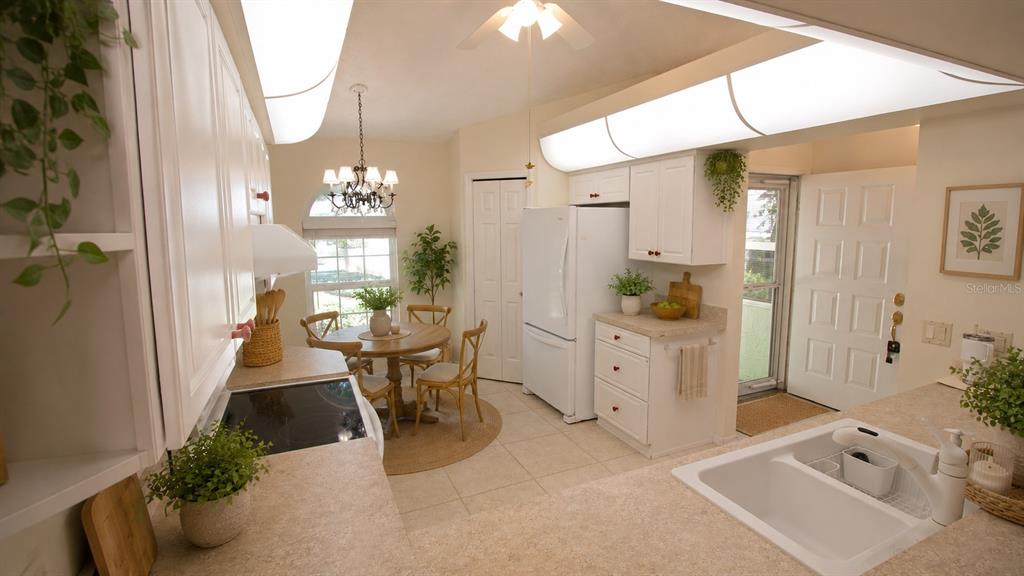 704 Moray Drive Inverness, FL 34453 - Photo 8 of 40