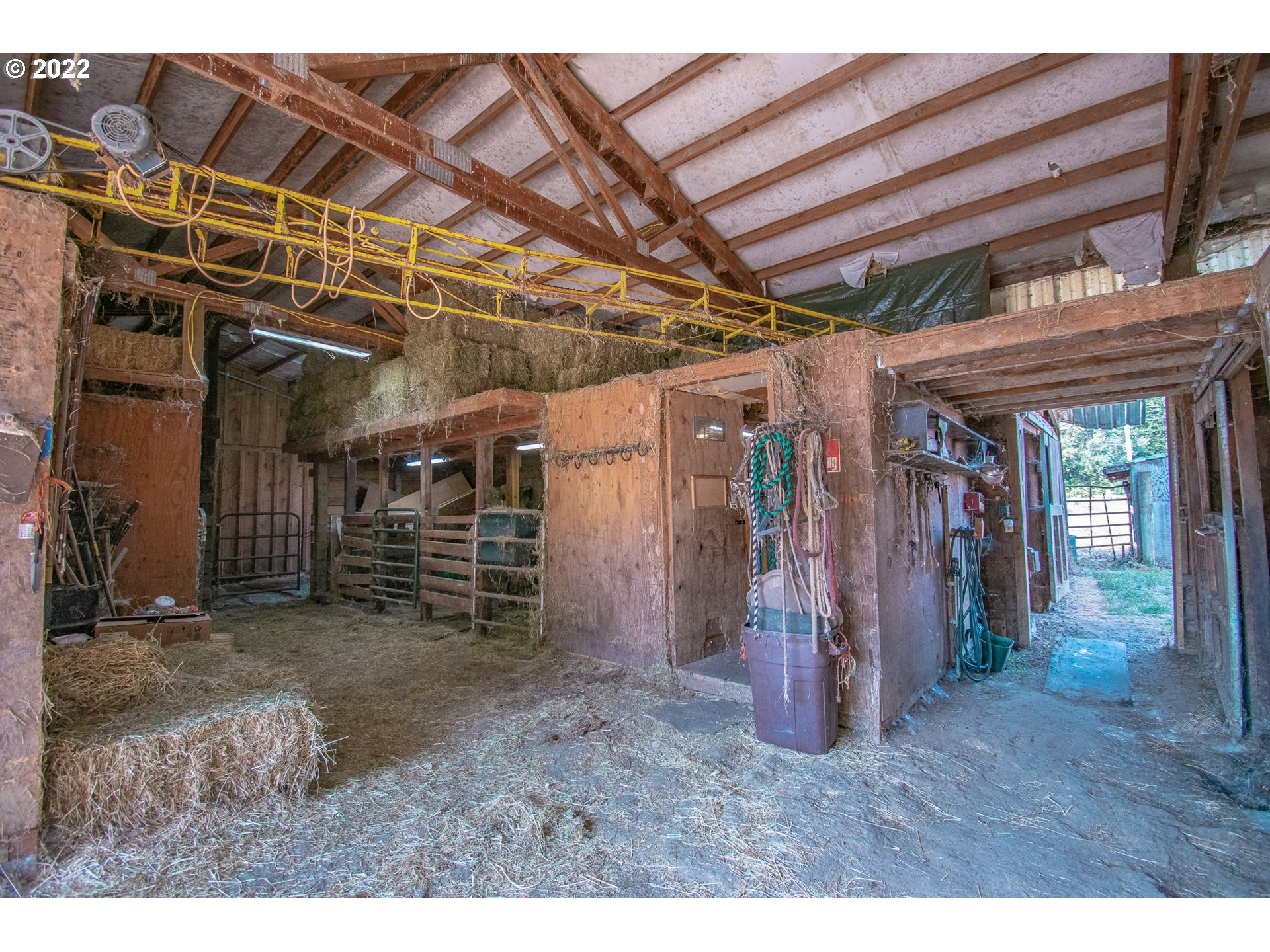 82646 Butte Road Creswell, OR 97426 - Photo 29 of 40 Barn