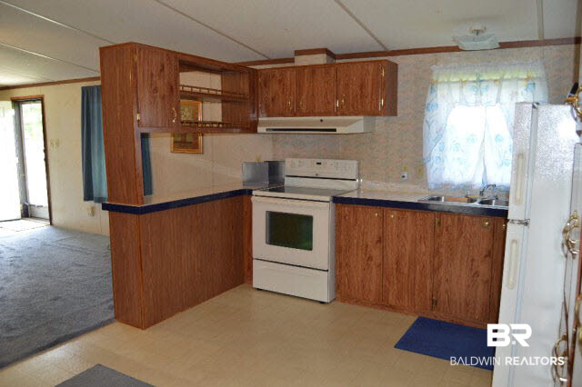 26980 Feely Road Elberta, AL 36530 - Photo 5 of 22 Kitchen