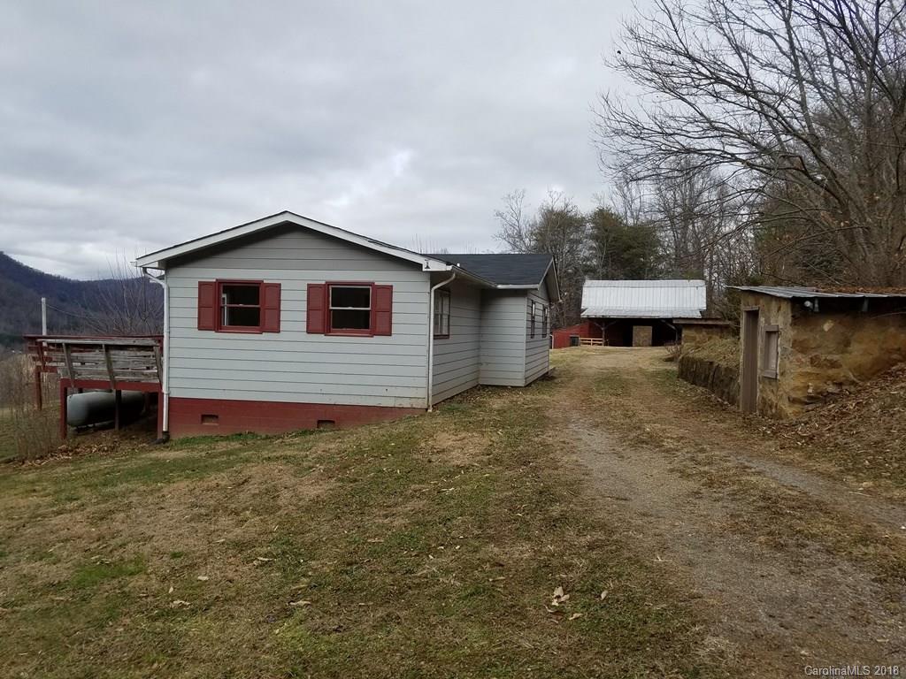 553 Chambers Cove Road Canton, NC 28716 - Photo 3 of 16