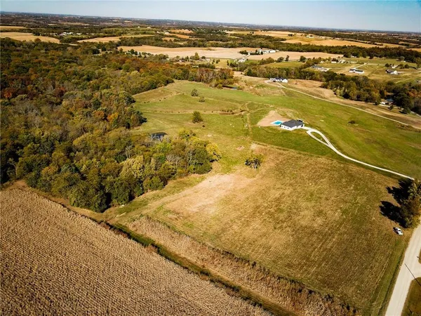 $329,900 | 18240/242 County Road 292, Cosby, MO 64436