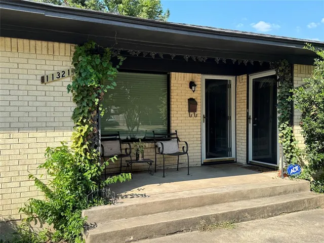a view of house with outdoor space