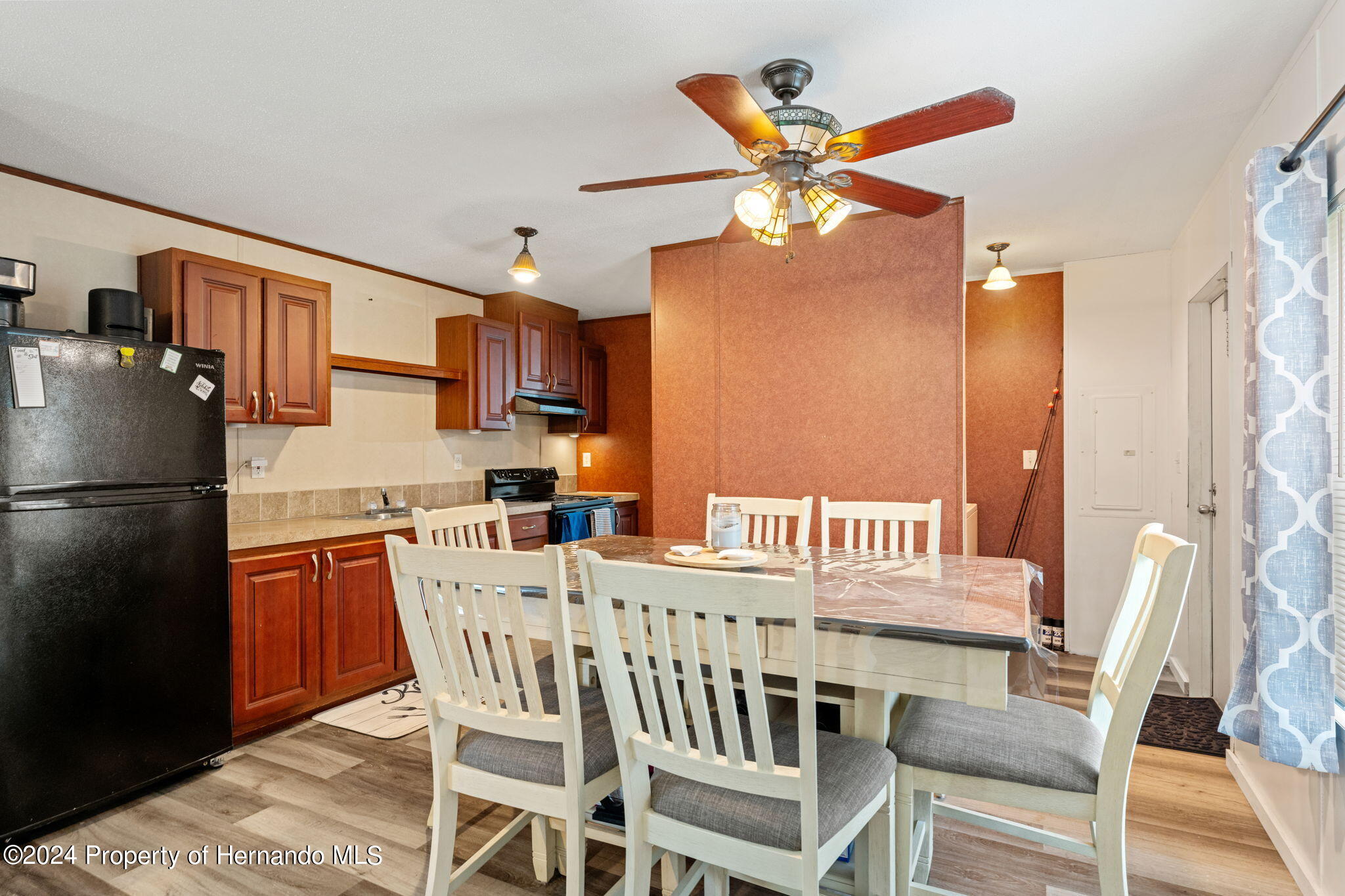 935 South Crystal Grove Point Homosassa, FL 34448 - Photo 5 of 23 a view of a dining room with furniture