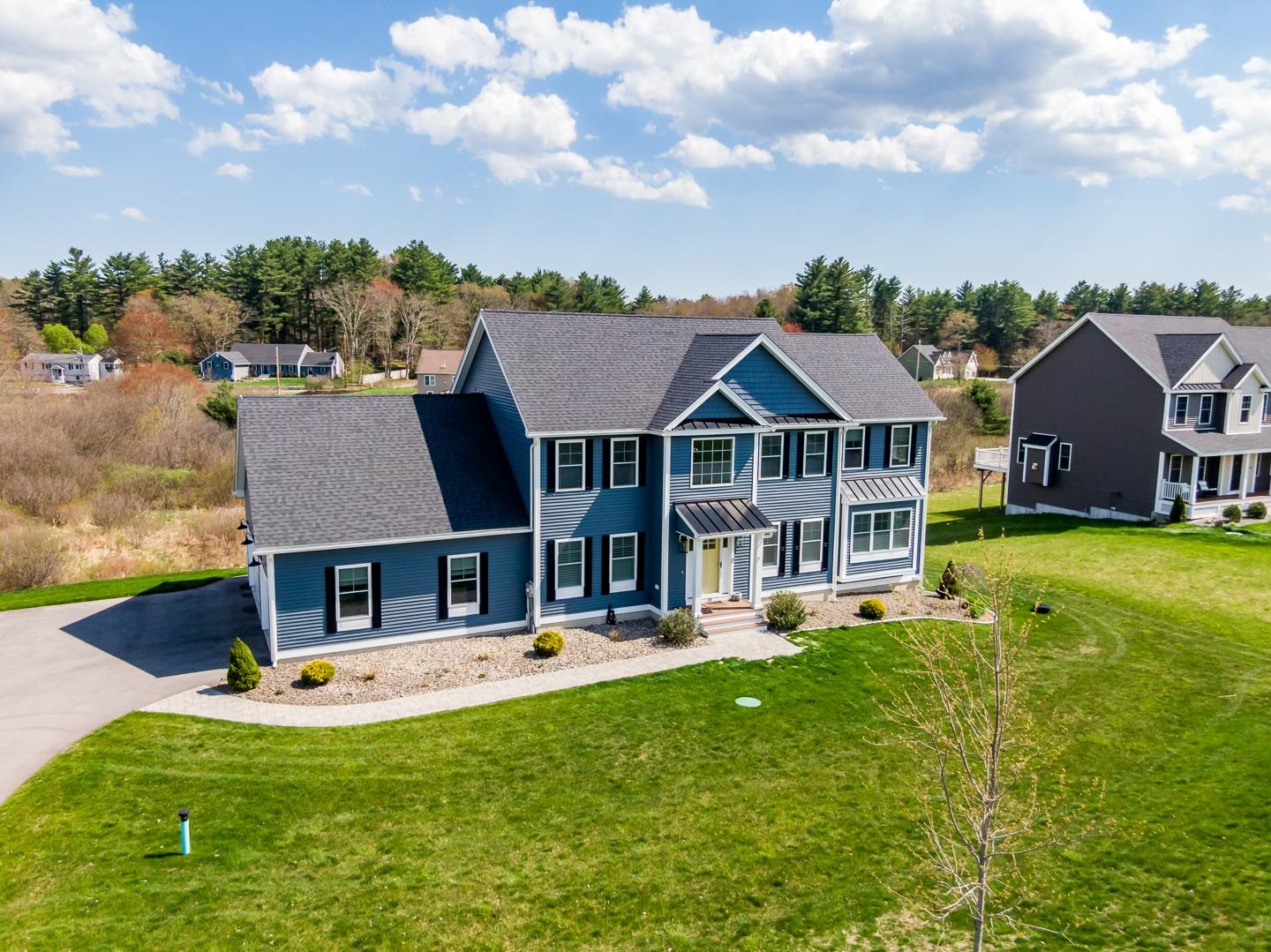 18 Caymus Ridge Salem, NH 03079 - Photo 5 of 46