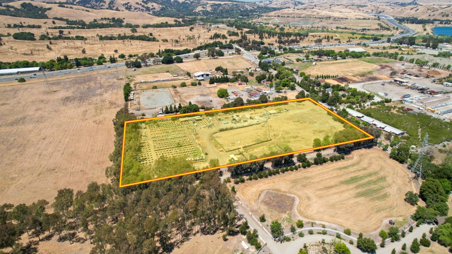 3313 Andrade Road Sunol, CA 94586 - Photo 7 of 28