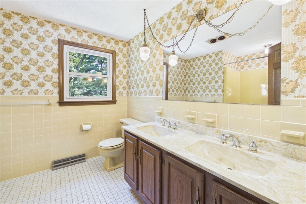 500 Inverness Lane Longmeadow, MA 01106 - Photo 31 of 41