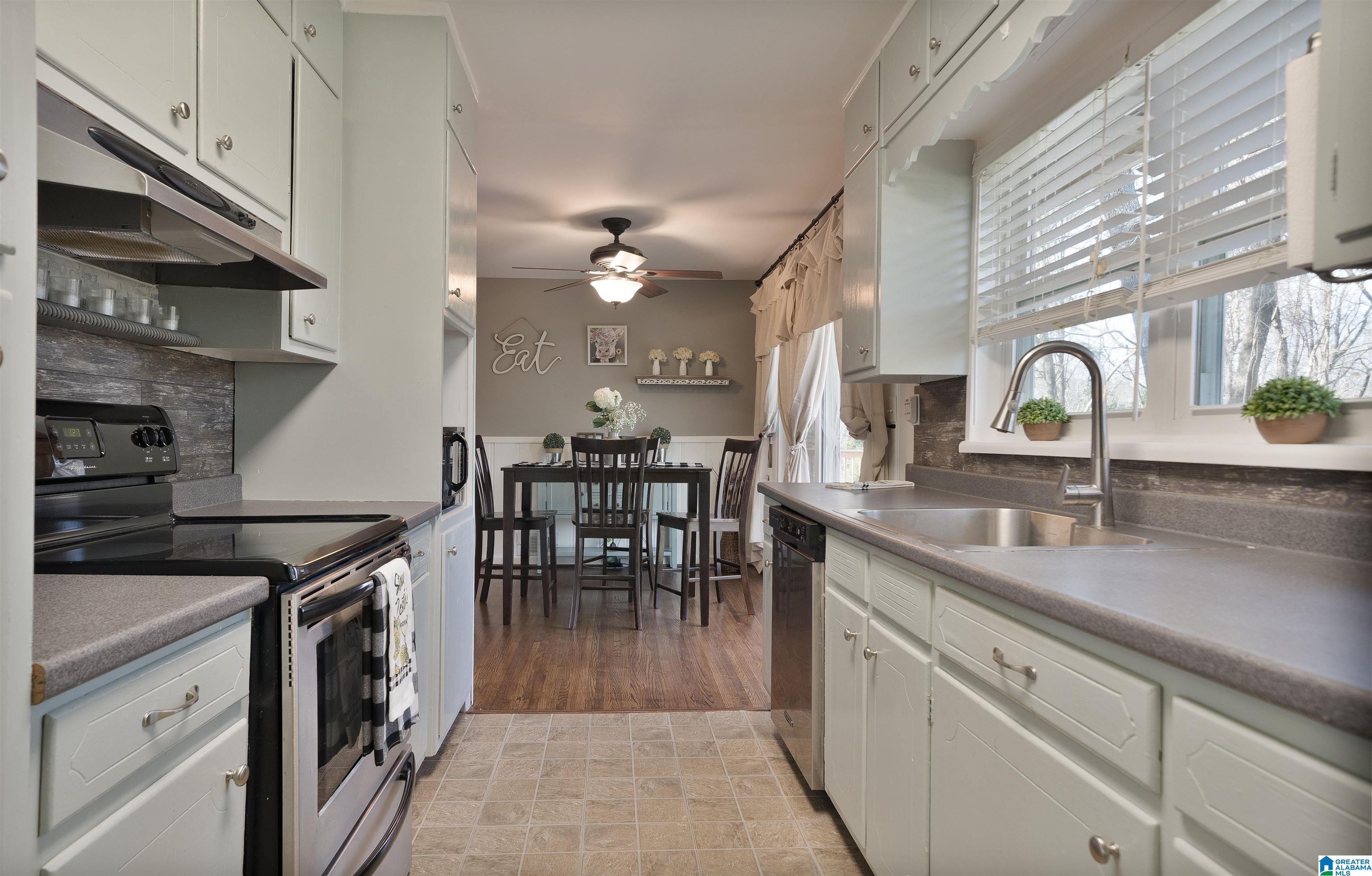 324 Hunter Road Gardendale, AL 35071 - Photo 11 of 37