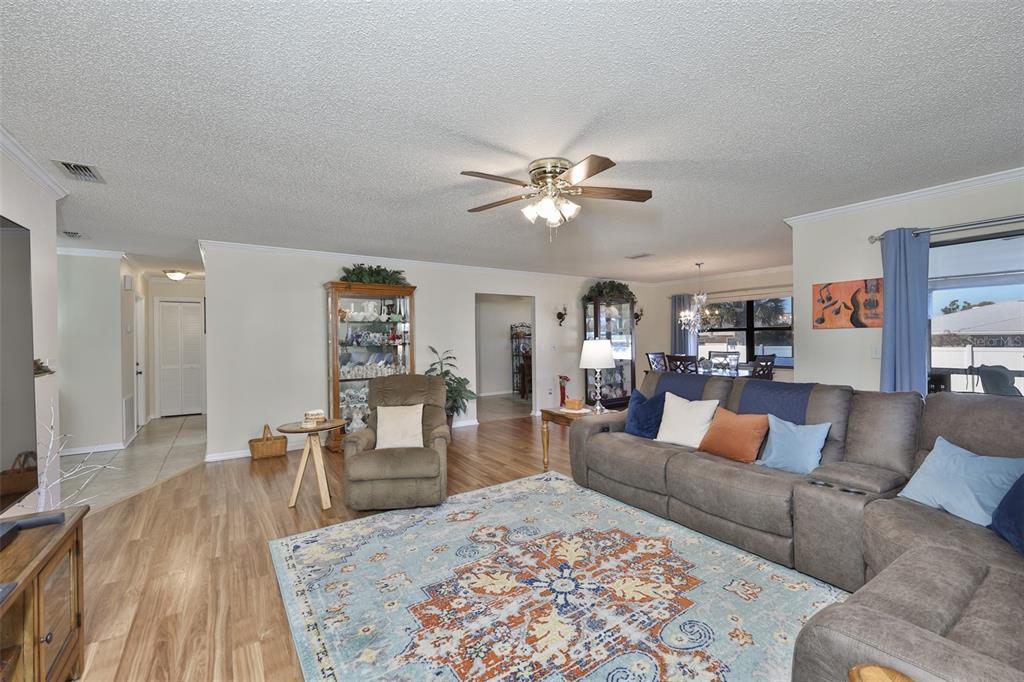 1806 Wedge Court Sun City Center, FL 33573 - Photo 13 of 53