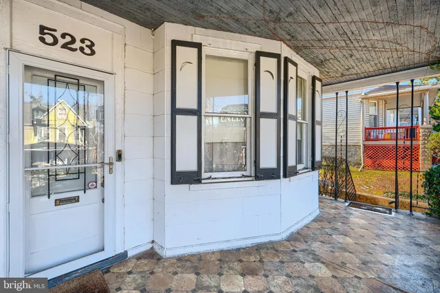 a view of a entryway door of the house