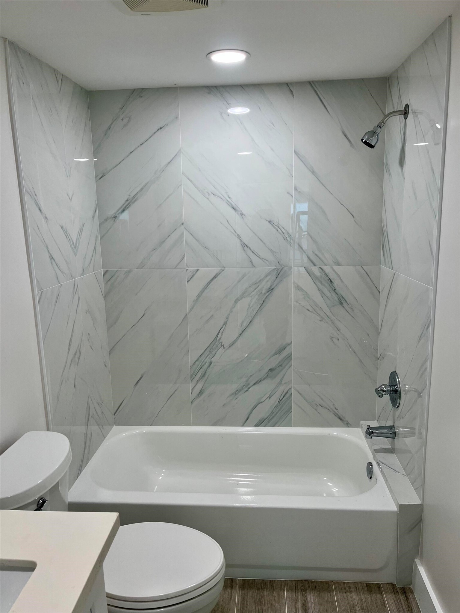 7201 Helmers Street Houston, TX 77022 - Photo 3 of 10