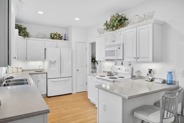 $699,000 | 25 Fox Hollow, Plymouth, MA 02360