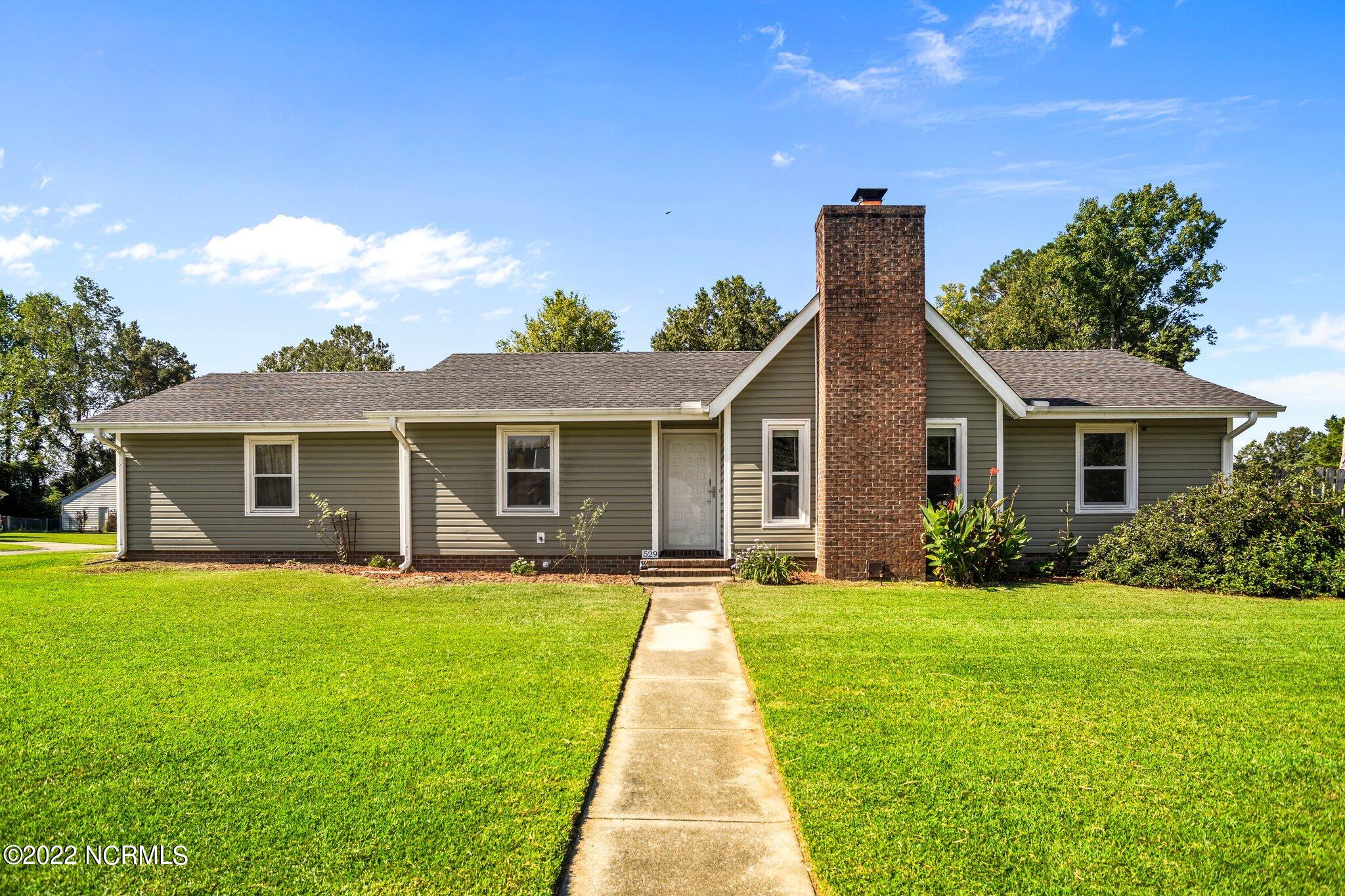 529 Raintree Circle Jacksonville, NC 28540 - Photo 1 of 43 1-web-or-mls-DSC09613