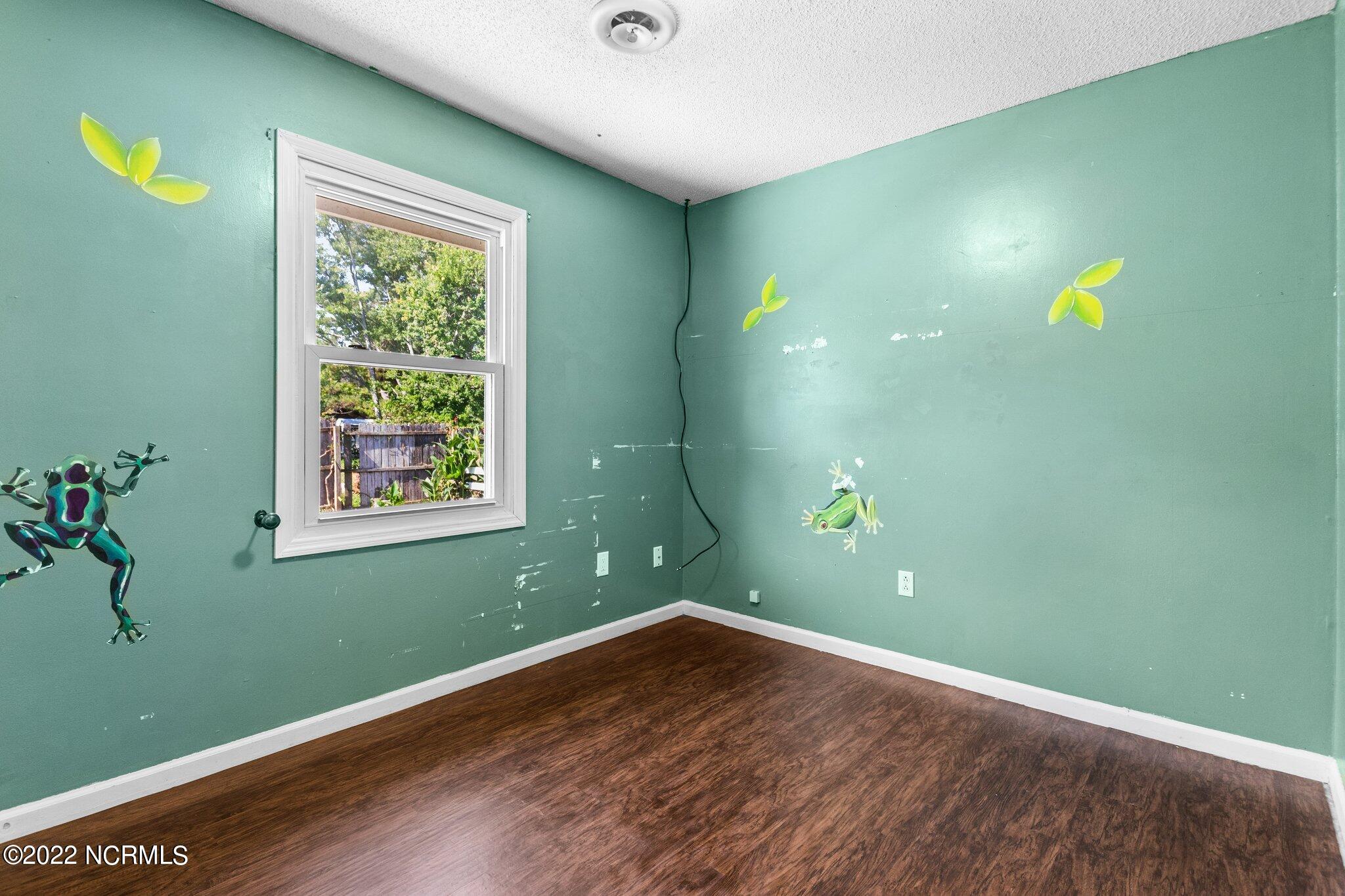 529 Raintree Circle Jacksonville, NC 28540 - Photo 27 of 43 24-web-or-mls-DSC09659