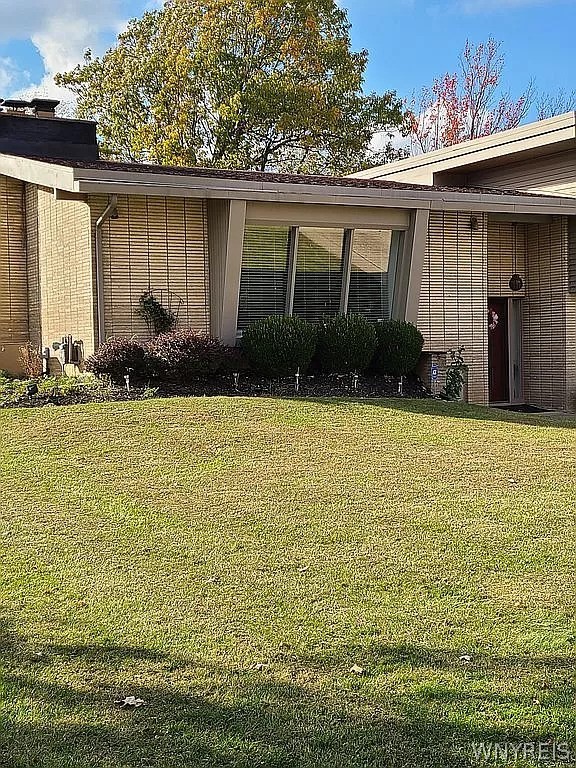 94 Caesar Boulevard Amherst, NY 14221 - Photo 2 of 30