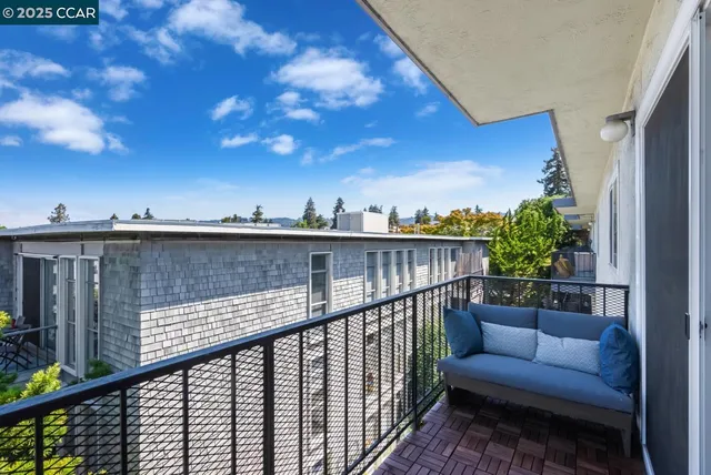 $299,000 | 567 Oakland Avenue, Unit 305, Oakland, CA 94611