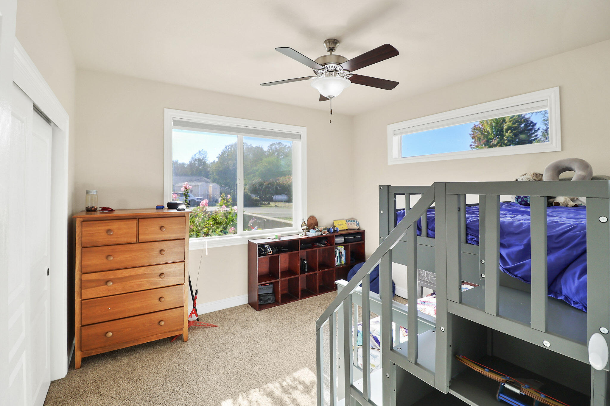 21089 Falling Leaf Road Redding, CA 96003 - Photo 14 of 43 a view of a livingroom with furniture