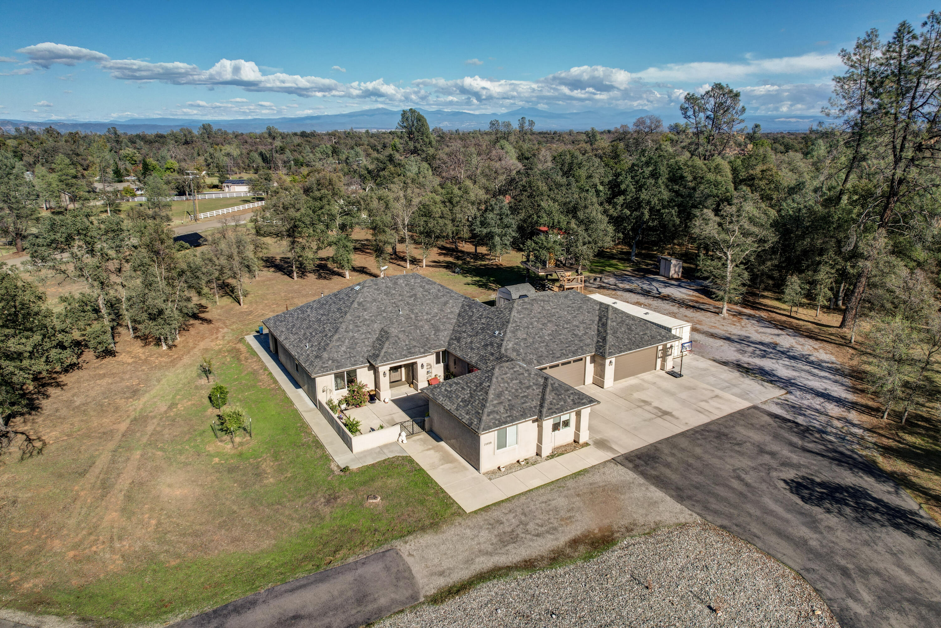 21089 Falling Leaf Road Redding, CA 96003 - Photo 2 of 43 a view of a city
