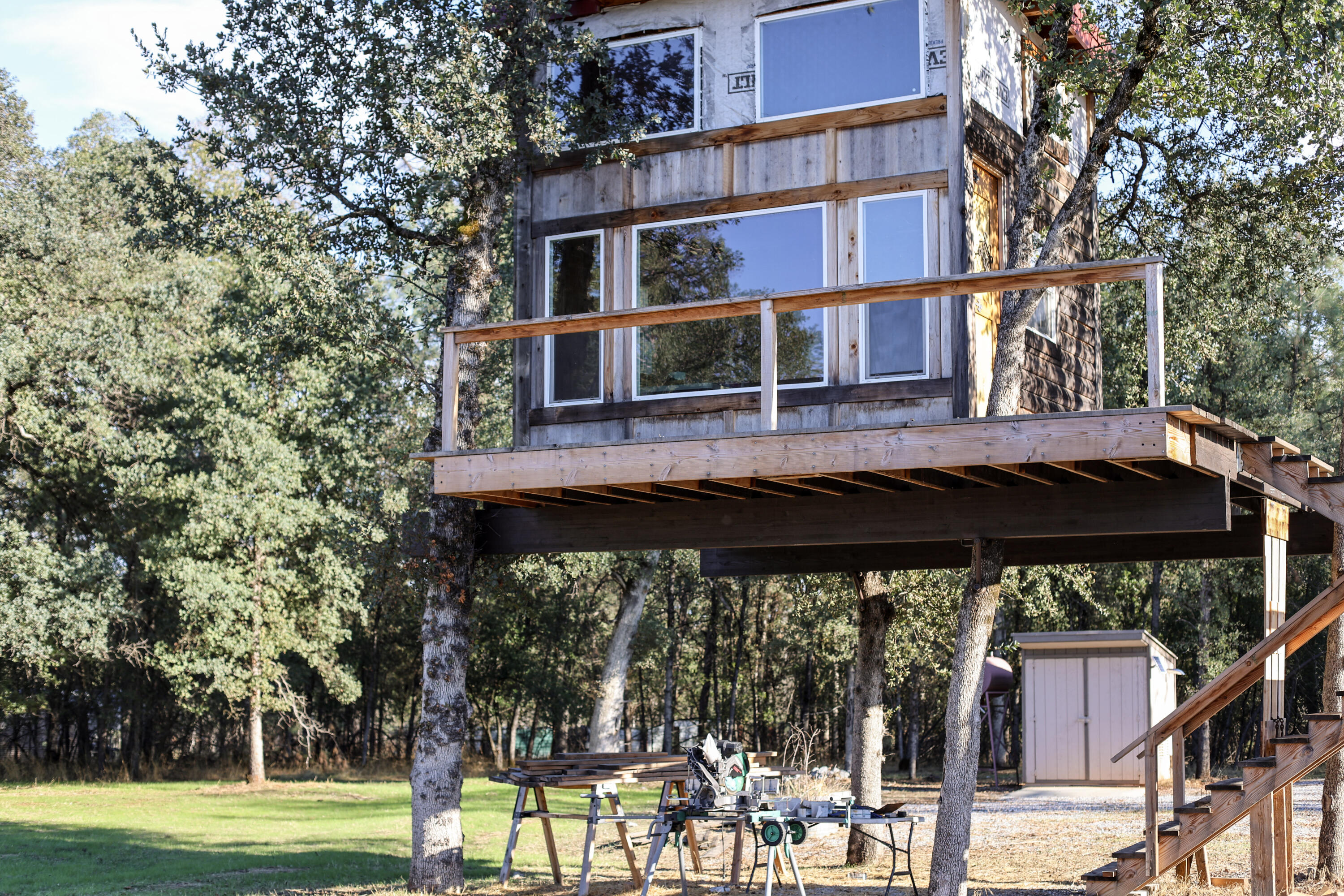 21089 Falling Leaf Road Redding, CA 96003 - Photo 35 of 43 a view of a building with a backyard