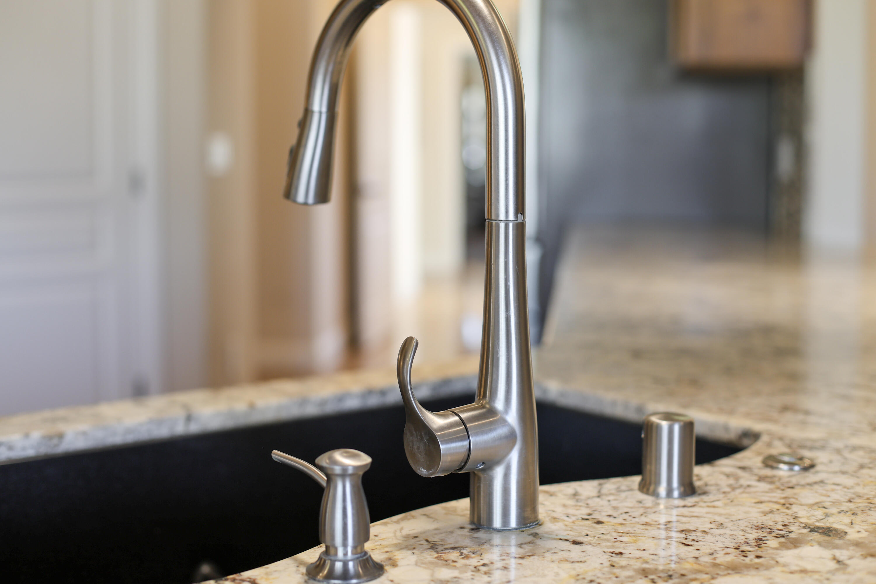 21089 Falling Leaf Road Redding, CA 96003 - Photo 40 of 43 a close view of sink