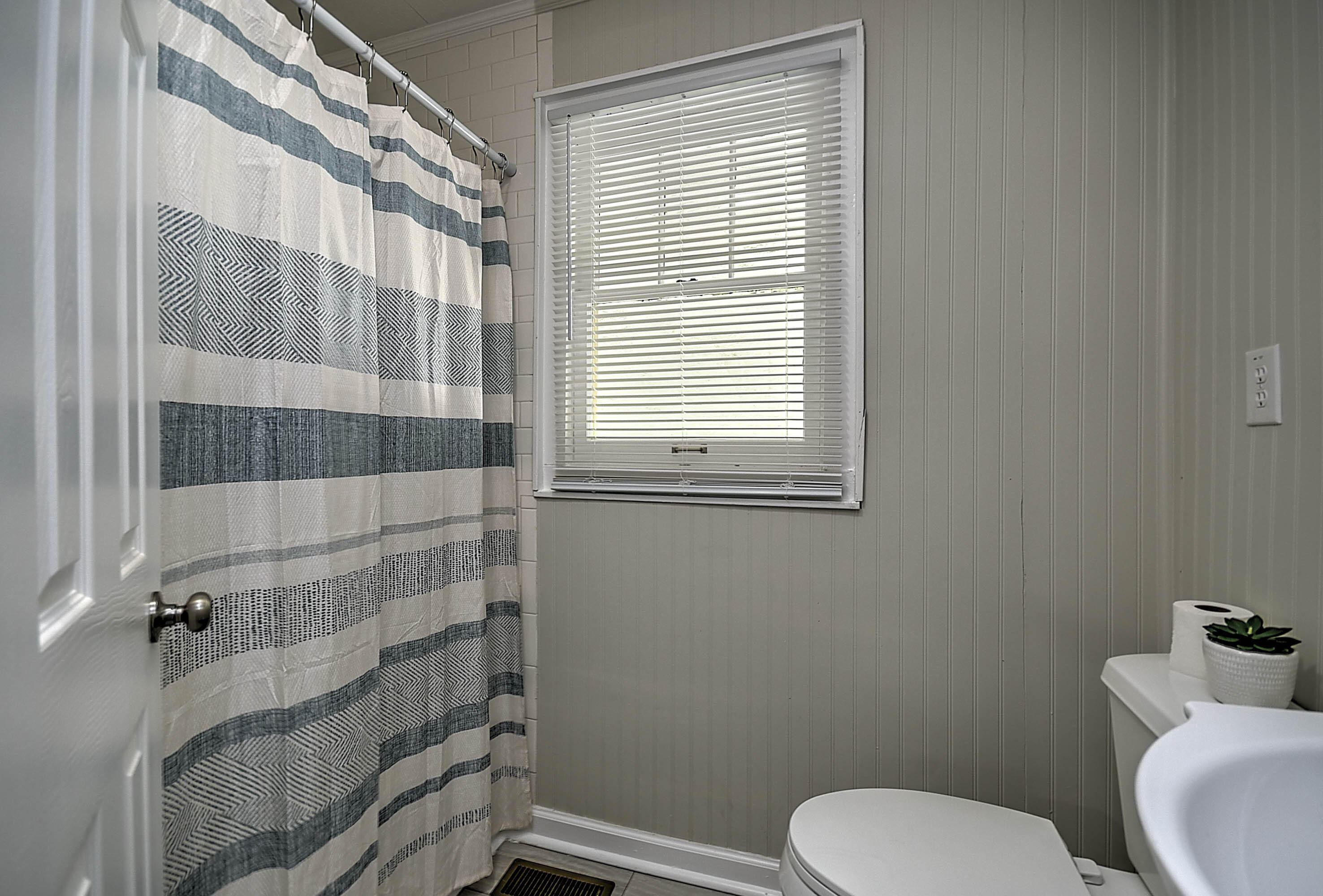 250 Ralph Hoss Road Jonesborough, TN 37659 - Photo 30 of 35 Ralph Hoss-31