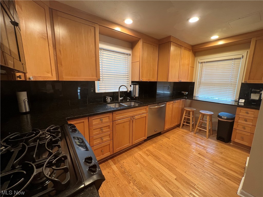 2462 White Road Cleveland, OH 44118 - Photo 9 of 23 Gallery Image 9