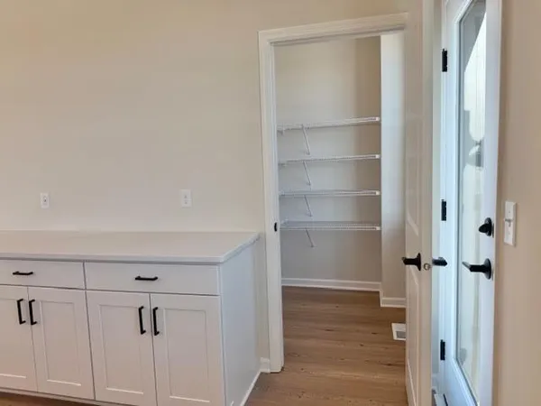 $799,990 | 906 South Woodlawn Avenue, Unit I, St. Paul, MN 55116