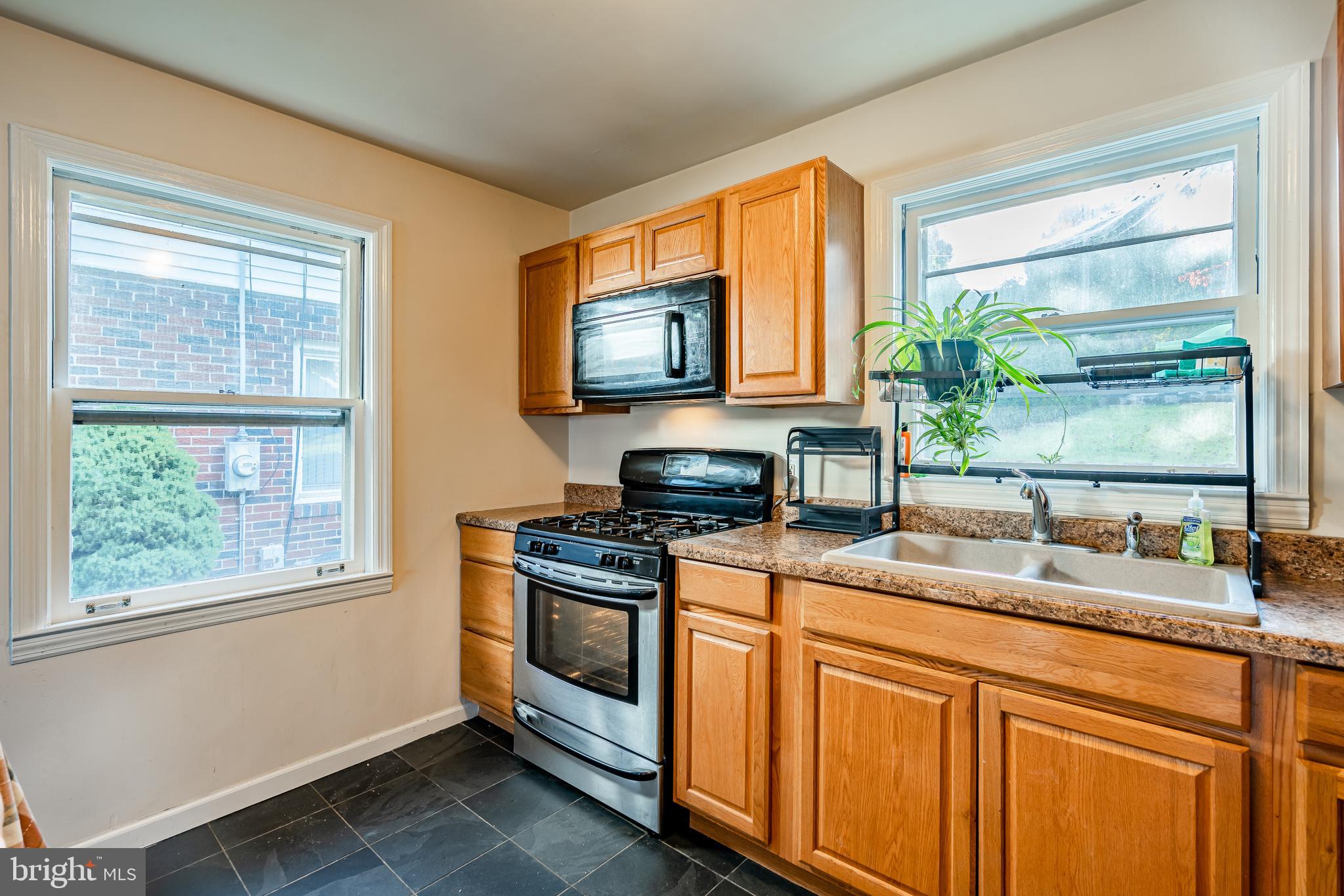 1422 New Holland Road Reading, PA 19607 - Photo 11 of 27