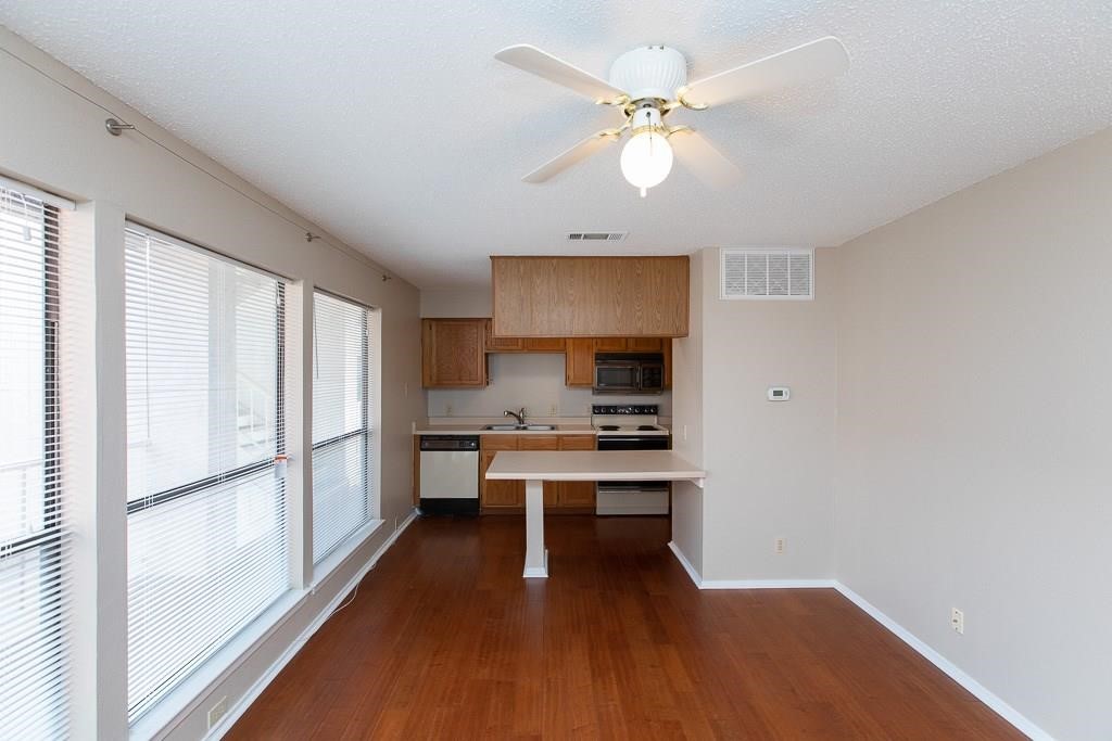 3115 Helms Street, Unit 201 Austin, TX 78705 - Photo 5 of 19