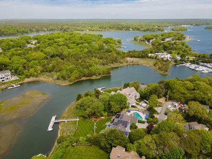 $6,450,000 | 8 Bowsprit Point, Mashpee, MA 02649