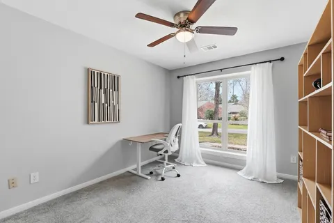 $2,400 | 179 North Dreamweaver Circle, The Woodlands, TX 77380