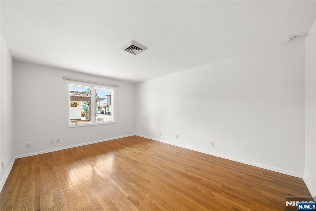 300 Gorge Road, Unit 1 Cliffside Park, NJ 07010 - Photo 14 of 33
