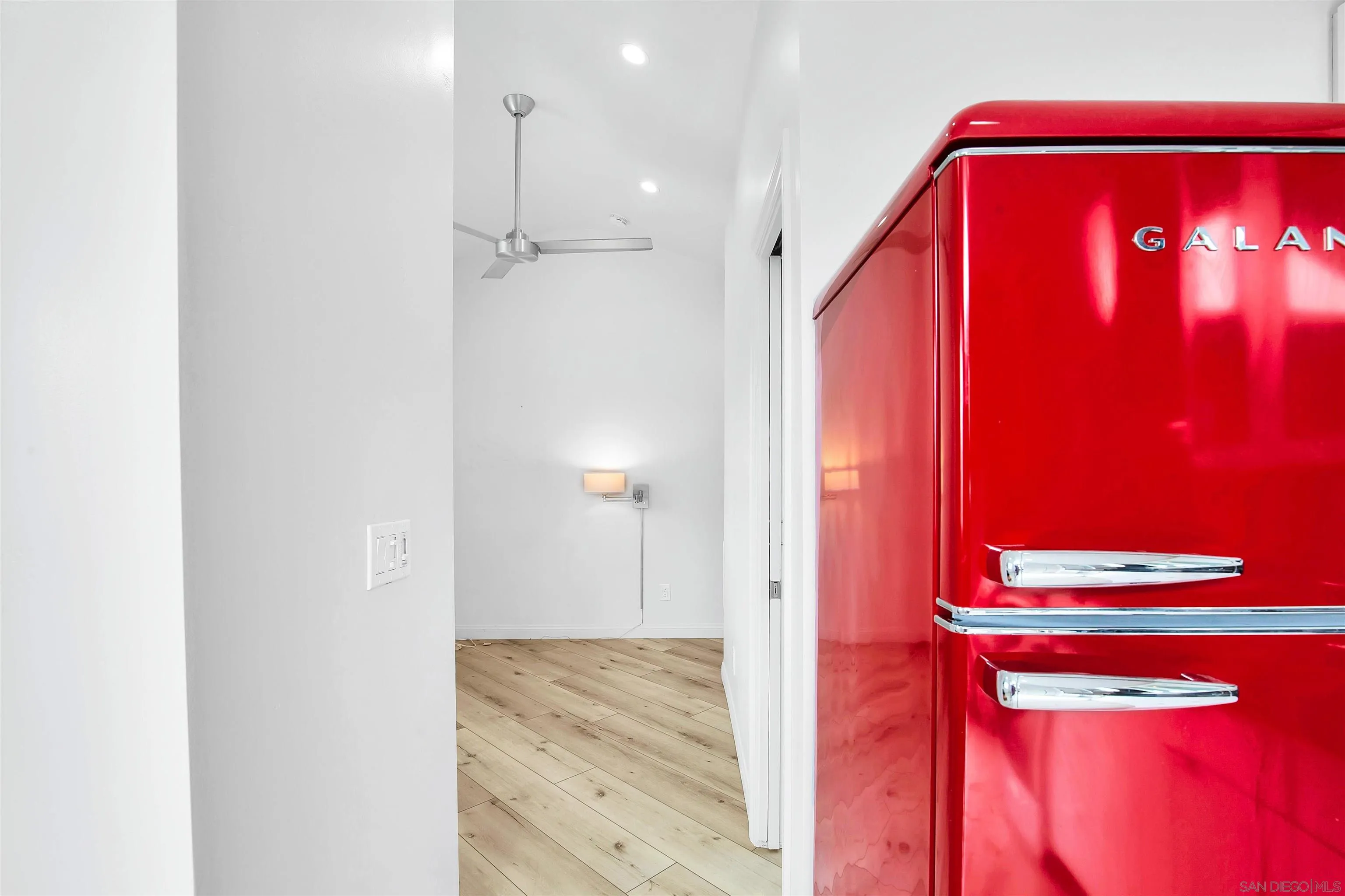 415 Marview Drive Solana Beach, CA 92075 - Photo 36 of 53 a view of an entryway