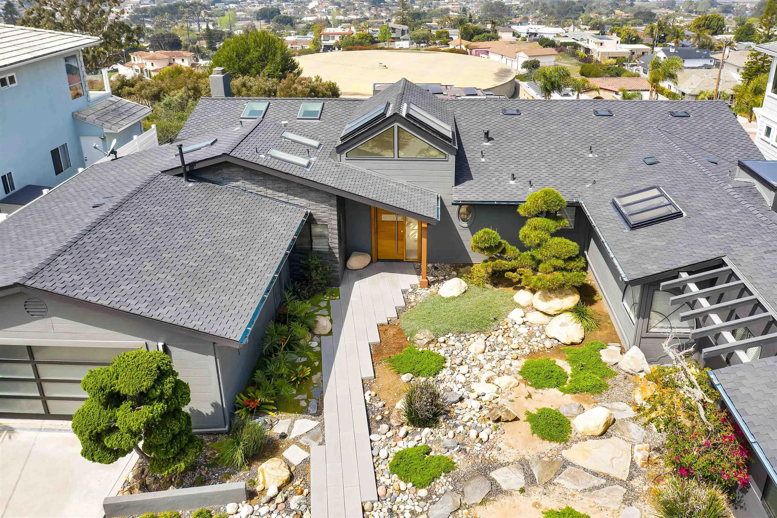 415 Marview Drive Solana Beach, CA 92075 - Photo 49 of 53 an aerial view of a house with a swimming pool and outdoor seating