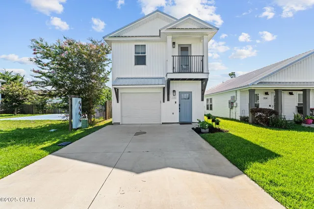 $2,300 | 326 Raven Lane, Panama City, FL 32404