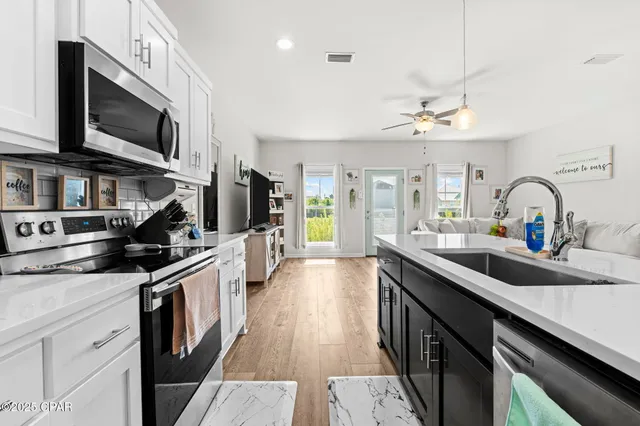 $2,300 | 326 Raven Lane, Panama City, FL 32404