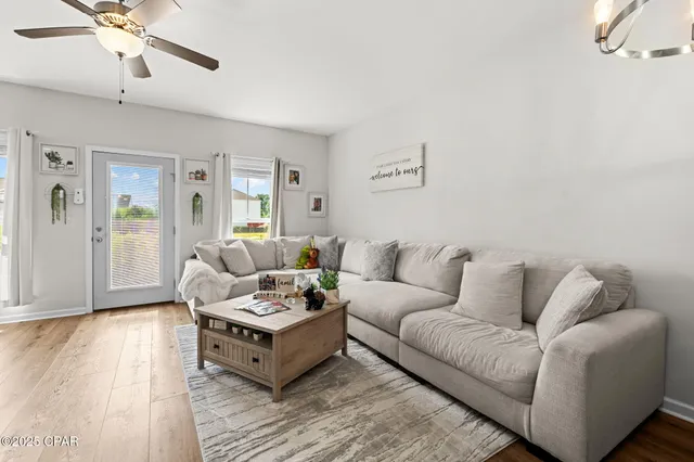 $2,300 | 326 Raven Lane, Panama City, FL 32404