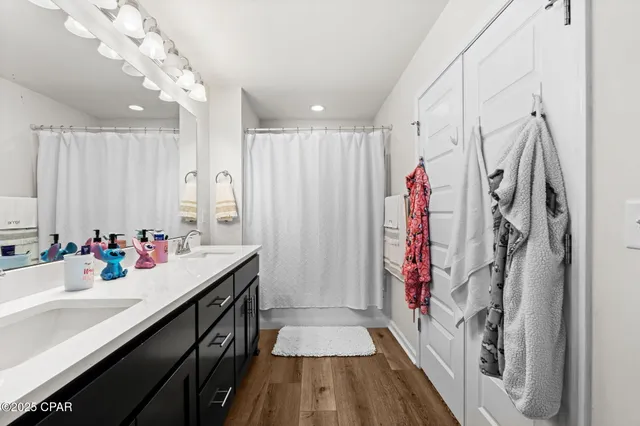 $2,300 | 326 Raven Lane, Panama City, FL 32404