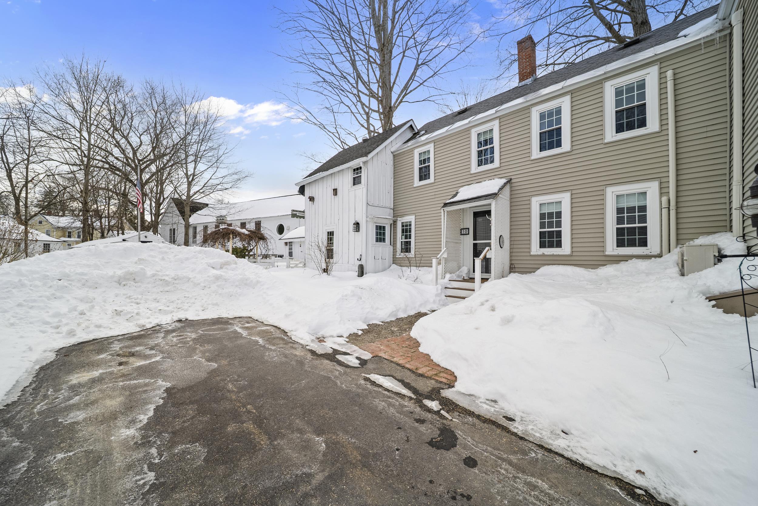 10 Maple Street Exeter, NH 03833 - Photo 4 of 47