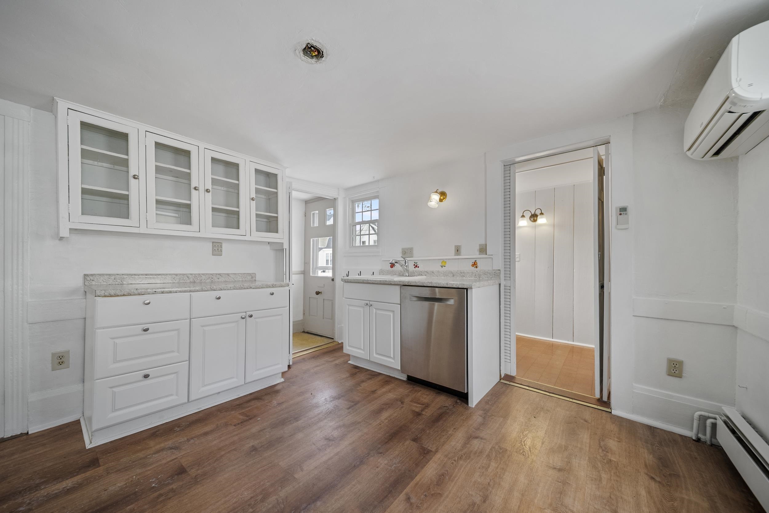 10 Maple Street Exeter, NH 03833 - Photo 8 of 47