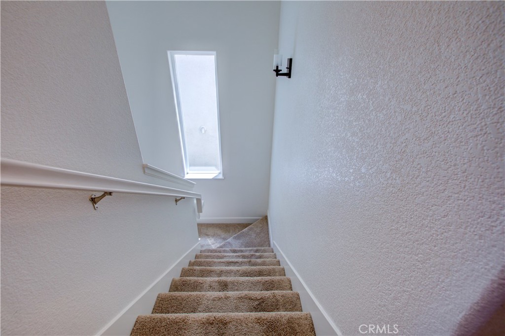 5046 Palisade Avenue Merced, CA 95348 - Photo 17 of 43 Stairs 2