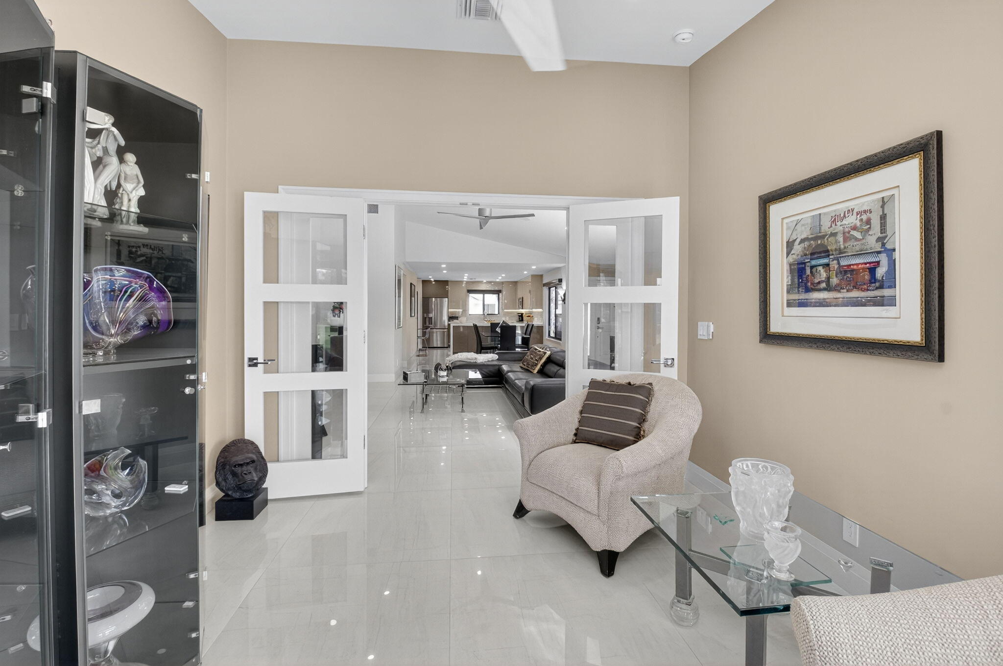 15846 Loch Maree Lane, Unit 2904 Delray Beach, FL 33446 - Photo 25 of 60 a bedroom with furniture and a painting on the wall