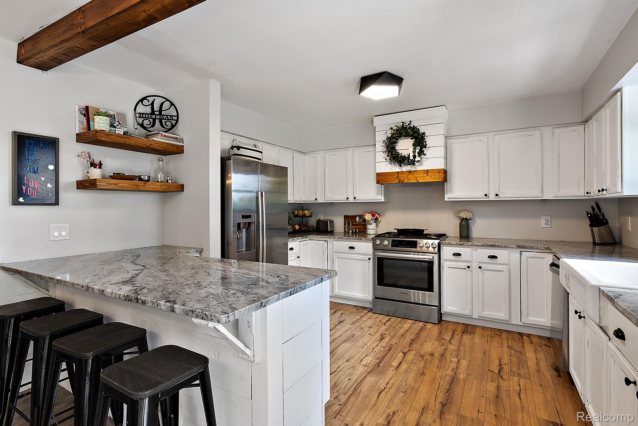 810 East Buell Road Rochester, MI 48306 - Photo 19 of 38 Bosch Appliances Stay