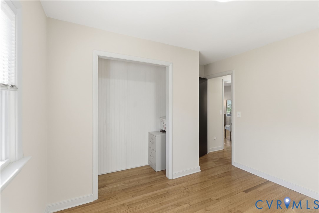 8456 Atlee Road Mechanicsville, VA 23116 - Photo 19 of 28 a view of a livingroom with wooden floor