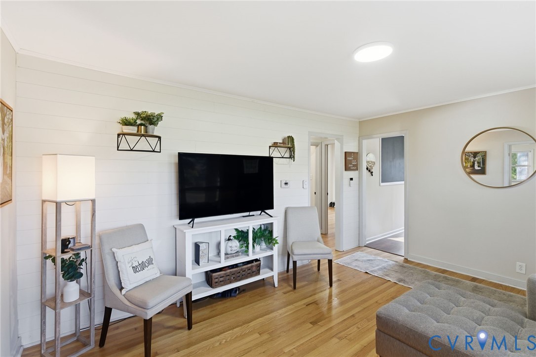 8456 Atlee Road Mechanicsville, VA 23116 - Photo 5 of 28 a living room with furniture and a flat screen tv