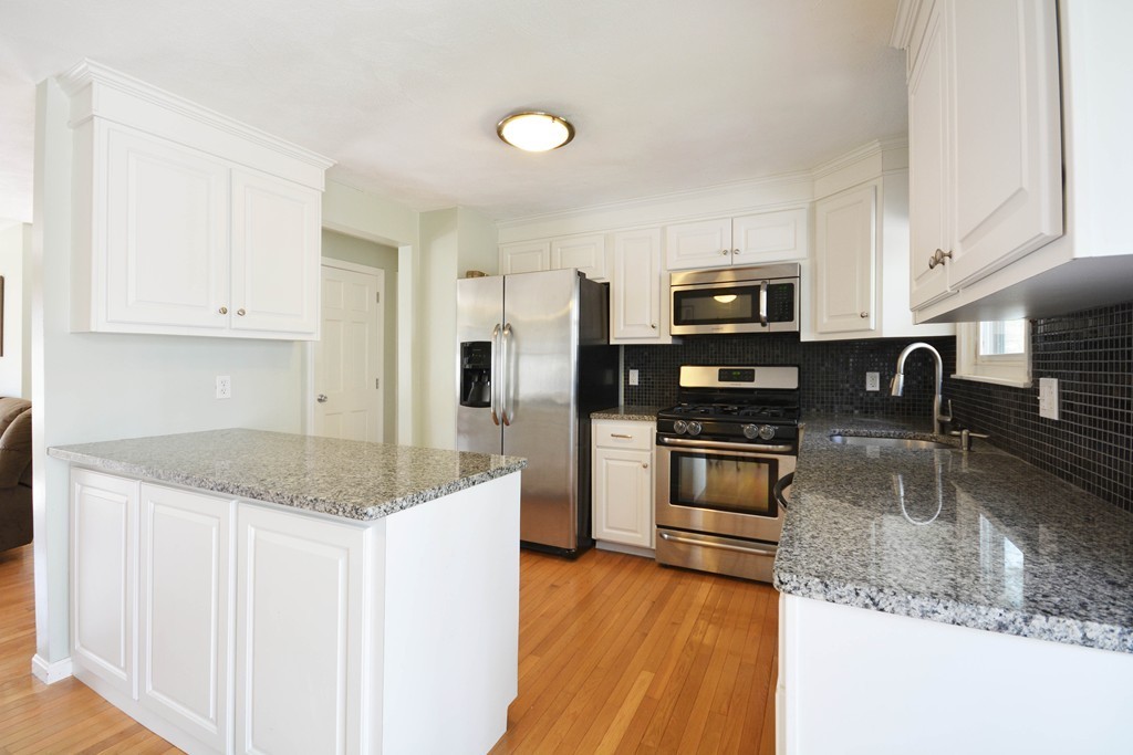 13 Baniulis Road Billerica, MA 01821 - Photo 8 of 28 Gallery Image 8