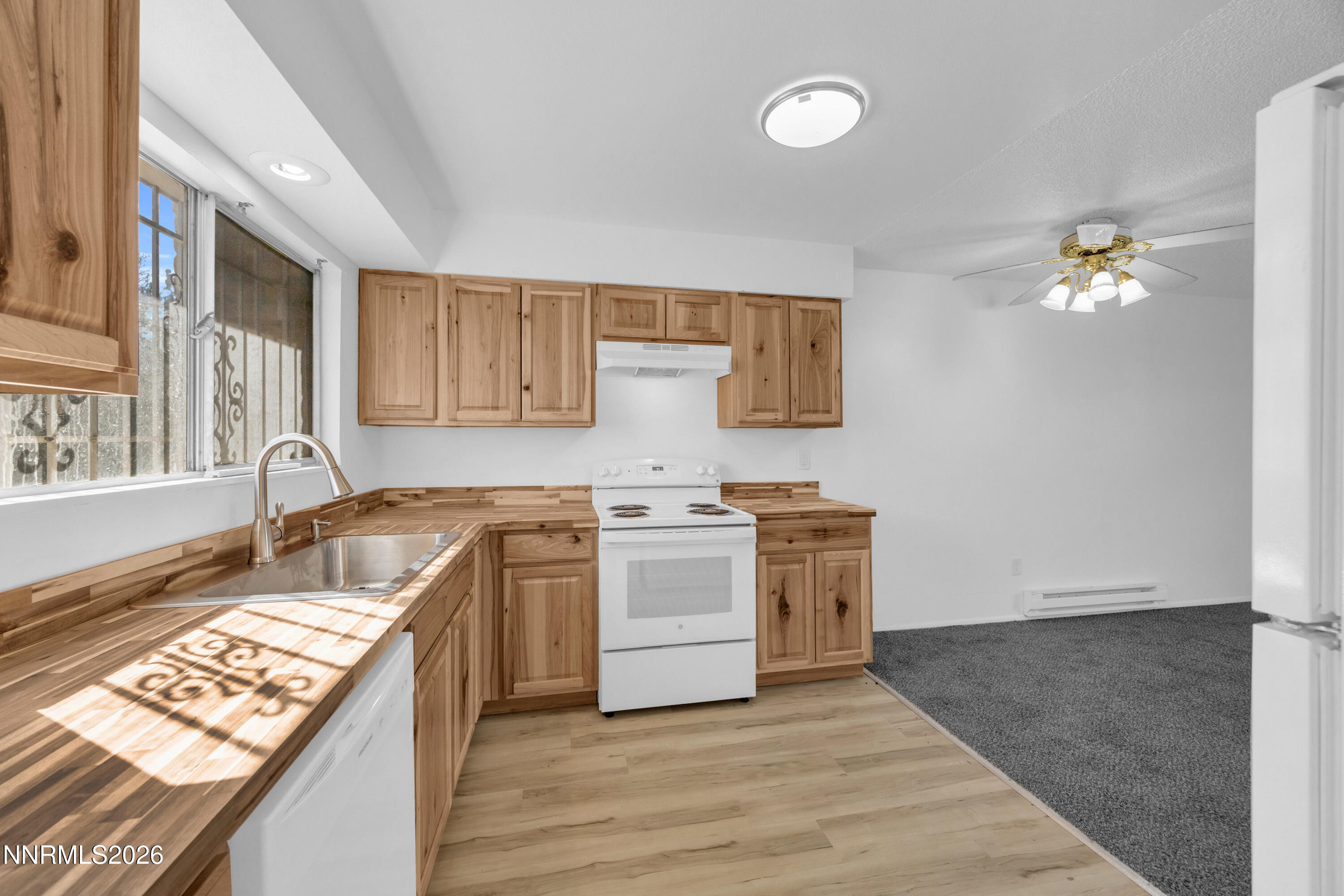577 Smithridge Park Reno, NV 89502 - Photo 11 of 31 15_img_1472
