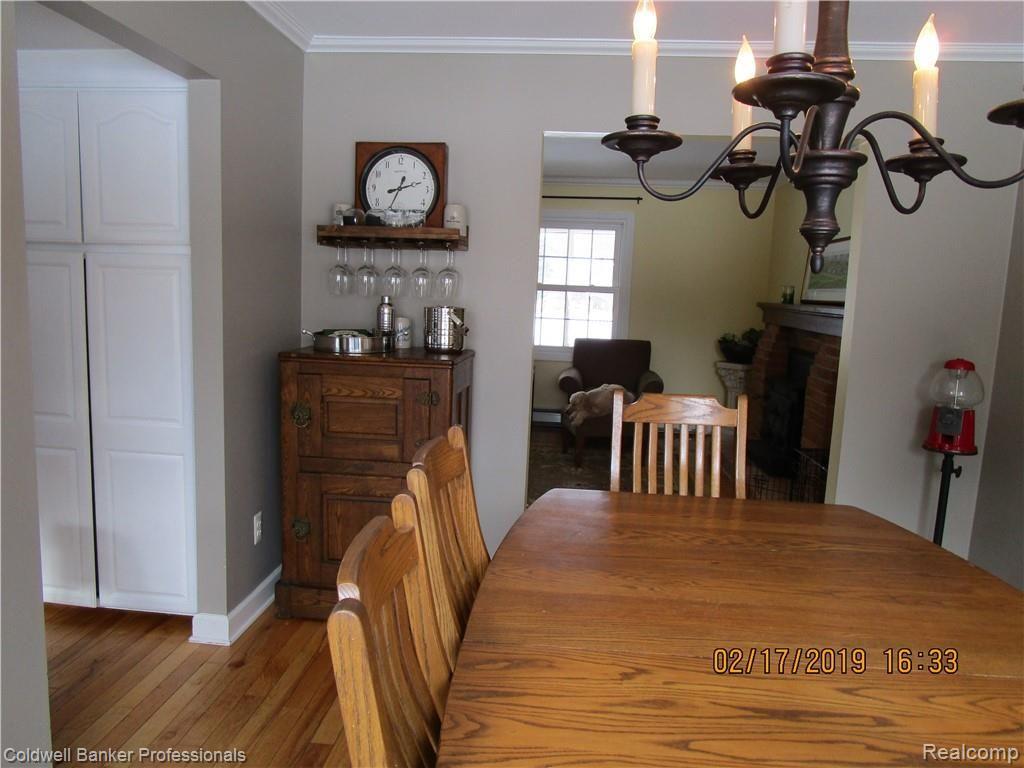 8405 Holcomb Road Clarkston, MI 48348 - Photo 21 of 52 DINING ROOM THAT LEADS TO FAMILY ROOM