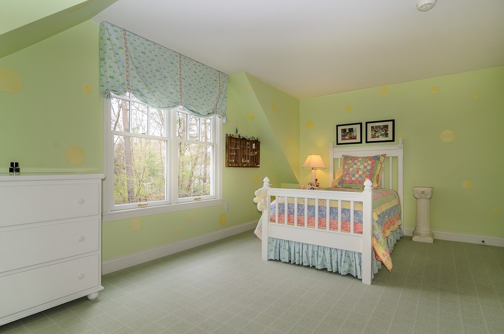 65 Greylock Road Wellesley, MA 02481 - Photo 15 of 28