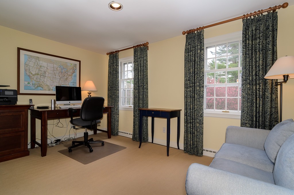 65 Greylock Road Wellesley, MA 02481 - Photo 18 of 28