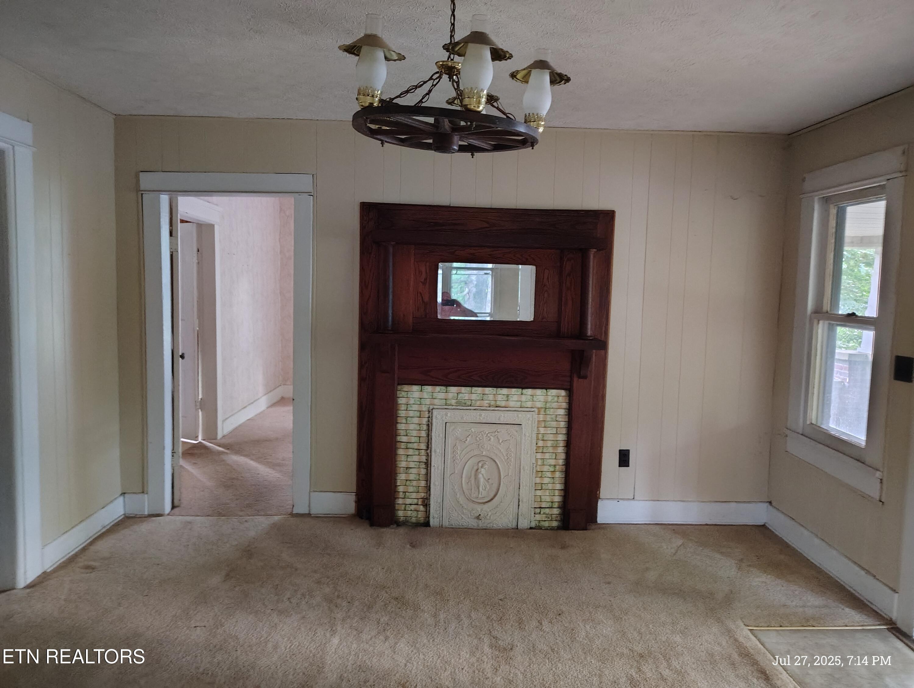 206 County Road 738 Riceville, TN 37370 - Photo 7 of 9 living rm